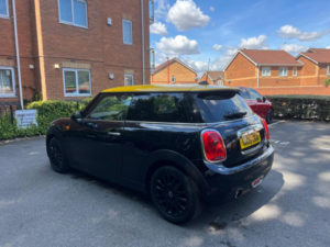 2015 MINI Hatch 1.5 Cooper Euro 6 (s/s) 3dr in Black — image 4