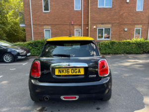 2015 MINI Hatch 1.5 Cooper Euro 6 (s/s) 3dr in Black — image 5