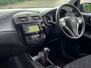2016 Nissan Pulsar 1.2 Dig-T N-Connecta Hatchback 5dr Petrol Manual Euro 6 (s/s) (115 Ps) in Blue — image 2