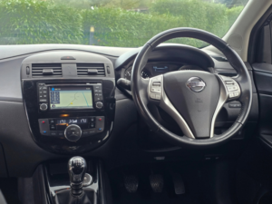 2016 Nissan Pulsar 1.2 Dig-T N-Connecta Hatchback 5dr Petrol Manual Euro 6 (s/s) (115 Ps) in Blue — image 5