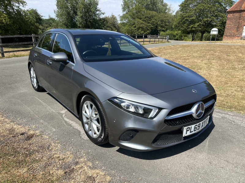 2019 Mercedes-Benz A Class 1.3 A180 Sport Executive in Grey — image 1