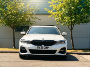 2021 BMW 3 Series 2.0 330e M Sport Auto 5dr in White — image 3