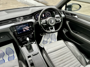 2018 Volkswagen Passat 2.0 Tsi R-Line in Grey — image 3