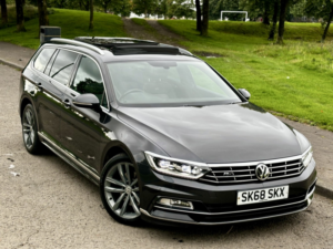 2018 Volkswagen Passat 2.0 Tsi R-Line in Grey — image 5