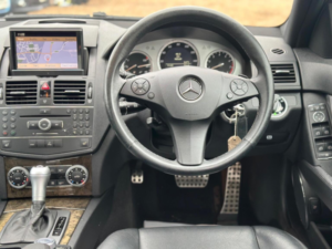 2007 Mercedes-Benz C Class 3.0 C280 V6 Sport G-Tronic Euro 4 4dr in Silver — image 2