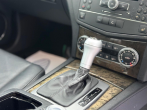 2007 Mercedes-Benz C Class 3.0 C280 V6 Sport G-Tronic Euro 4 4dr in Silver — image 3