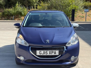 2015 Peugeot 208 1.4 Hdi Active Euro 5 5dr in Blue — image 3