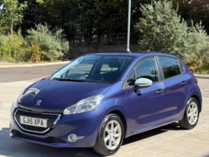 2015 Peugeot 208 1.4 Hdi Active Euro 5 5dr in Blue — image 4