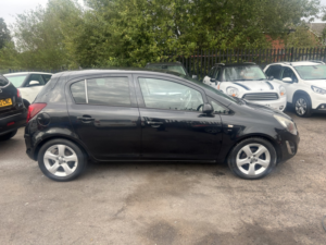2012 Vauxhall Corsa 1.2 16v Sxi in Black — image 5