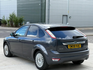 2008 Ford Focus 1.6 Titanium 5dr in Grey — image 5