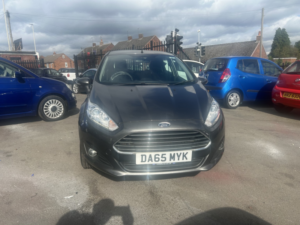 2015 Ford Fiesta 1.3 Zetec in Grey — image 2