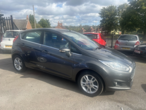 2015 Ford Fiesta 1.3 Zetec in Grey — image 5