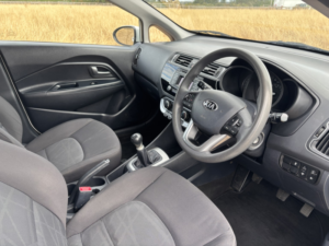 2016 Kia Rio 1.3 1 Air in White — image 2