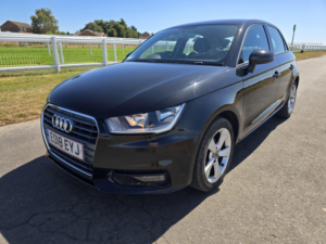 2018 Audi A1 1.0 Tfsi Sport Sportback S Tronic Euro 6 (s/s) 5dr (nav) in Black — image 3