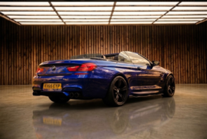 2015 BMW M6 4.4 M6 Convertible in Blue — image 2