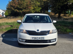 2013 Skoda Rapid Spaceback 1.2 Tsi Se Hatchback 5dr Petrol Manual Euro 5 (86 Ps) in White — image 2