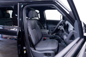 2022 Land Rover Defender 110 3.0 D300 Mhev X-Dynamic Hse Auto 4WD Euro 6 (s/s) 5dr in Black — image 4