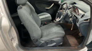 2010 Ford Fiesta 1.4 Titanium 3dr in Silver — image 5