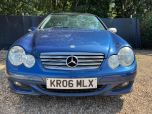 2006 Mercedes-Benz C Class 1.8 C200 Kompressor Se 2dr in Blue — image 2