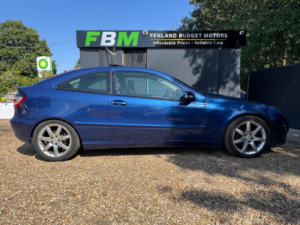 2006 Mercedes-Benz C Class 1.8 C200 Kompressor Se 2dr in Blue — image 4