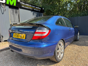 2006 Mercedes-Benz C Class 1.8 C200 Kompressor Se 2dr in Blue — image 5