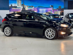 2015 Ford Focus 1.5t Ecoboost Zetec S Euro 6 (s/s) 5dr in Black — image 2