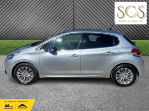 2017 Peugeot 208 1.2 Puretech Allure in Silver — image 4