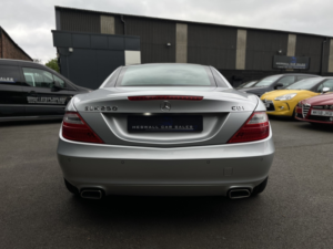 2014 Mercedes-Benz Slk 2.1 Slk250 Cdi in Silver — image 4