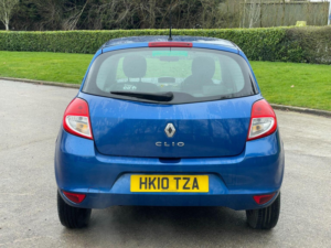 2010 Renault Clio 1.6 Vvt Expression Auto Euro 5 5dr in Blue — image 6