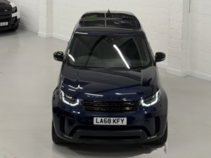 2019 Land Rover Discovery 3.0 Sd V6 Hse in Blue — image 6