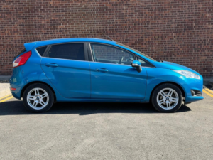 2014 Ford Fiesta 1.25 Zetec Euro 5 5dr in Blue — image 5