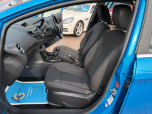 2015 Ford Fiesta 1.25 Zetec Euro 6 5dr in Blue — image 4