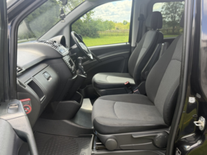 2014 Mercedes-Benz Vito 2.1 116 Cdi Dualiner Sport 5 Seater Auto in Black — image 3
