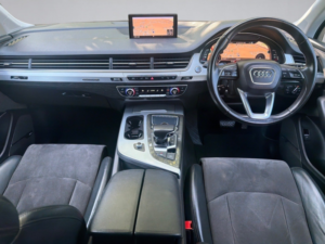 2017 Audi Q7 3.0 Tdi V6 E-Tron in Blue — image 3