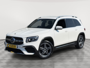 2020 Mercedes-Benz Glb 1.3 Glb200 Amg Line SUV 5dr Petrol 7g-Dct Euro 6 (s/s) (163 Ps) in White — image 4
