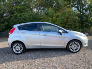 2011 Ford Fiesta 1.4 Titanium Hatchback 5dr Petrol Automatic (154 G/km, 94 Bhp) in Silver — image 5