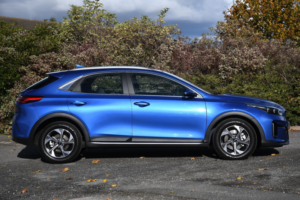 2026 Kia Xceed 1.0 T-Gdi Mhev Pure SUV 5dr Petrol Hybrid Dct Euro 6 (s/s) (113 Bhp) in Blue — image 2