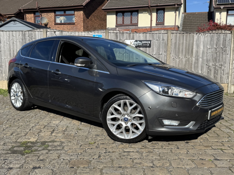 2017 Ford Focus 1.0 T Ecoboost Titanium X in Grey — image 1