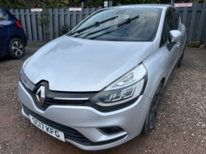 2017 Renault Clio 0.9 Dynamique S Nav Tce 90 in Silver — image 5