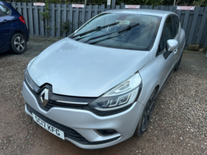 2017 Renault Clio 0.9 Dynamique S Nav Tce 90 in Silver — image 6