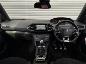 2015 Peugeot 308 Sw 1.2 Puretech Gt Line in White — image 5