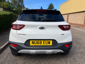 2018 Kia Stonic 1.0 T-Gdi First Edition SUV 5dr Petrol Manual Euro 6 (s/s) (118 Bhp) in White — image 6