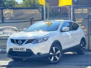 2015 Nissan Qashqai 1.2 Dig-T N-Tec 2WD Euro 5 (s/s) 5dr in White — image 5