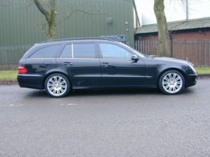 2009 Mercedes-Benz E Class 8503 - Sale Agreed Awaiting Uk Registration - Mercedes Benz W211 E Class E300 Estate Ex Japan in Black — image 2