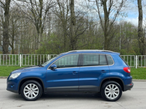 2009 Volkswagen Tiguan 2.0 Tdi Se Auto 4WD Euro 5 5dr in Blue — image 4