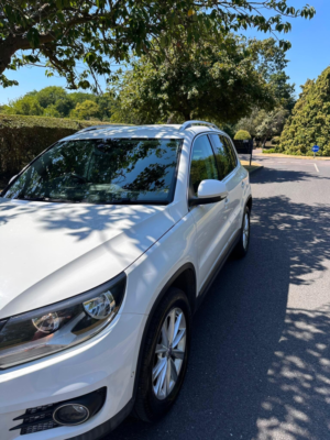 2012 Volkswagen Tiguan 2.0 Tdi Bluemotion Tech Se DSG 4WD Euro 5 (s/s) 5dr in White — image 2