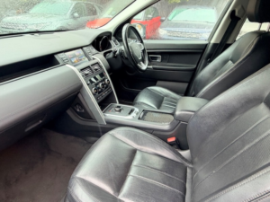 2017 Land Rover Discovery Sport Td4 Se Tech in Grey — image 5