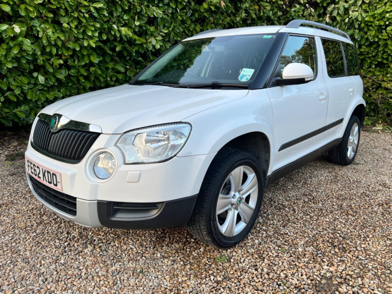 2012 Skoda Yeti 2.0 Tdi Se in White — image 1
