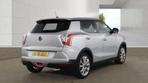 2016 Ssangyong Tivoli 1.6 E-Xgi Elx SUV 5dr Petrol Manual Euro 6 (s/s) (128 Ps) in Silver — image 4
