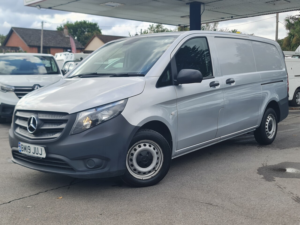 2019 Mercedes-Benz Vito Mercedes 1.6 111 Cdl Fwd L2 in Silver — image 2